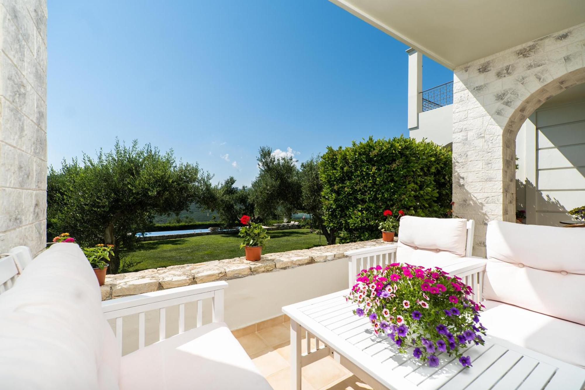 Villa Rodanthi Villas *